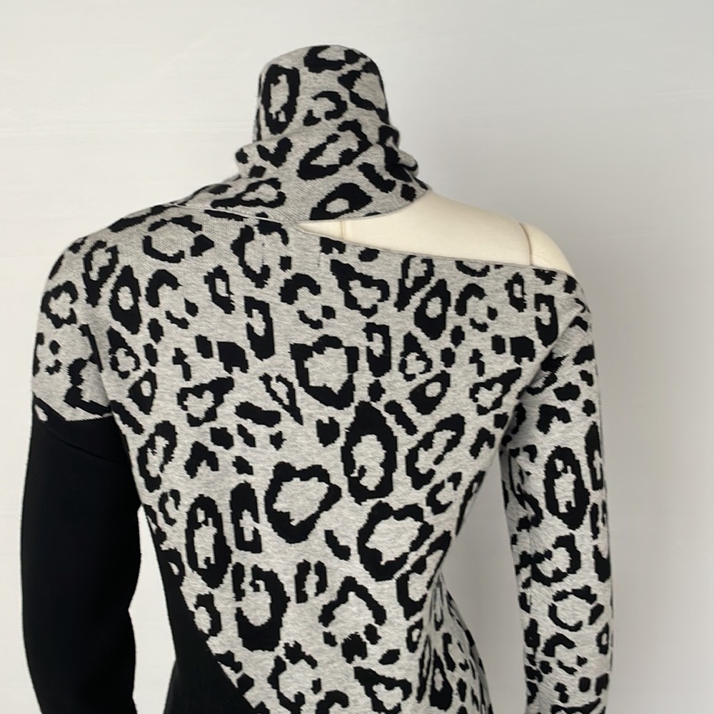 NWOT Venus Leopard Sweater Small - Picture 12 of 12